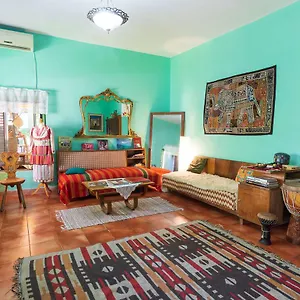 Mi Casa Es Tu Casa - Backpackers אלבניה