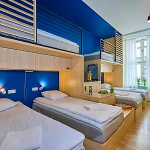  Hostel Draggo House